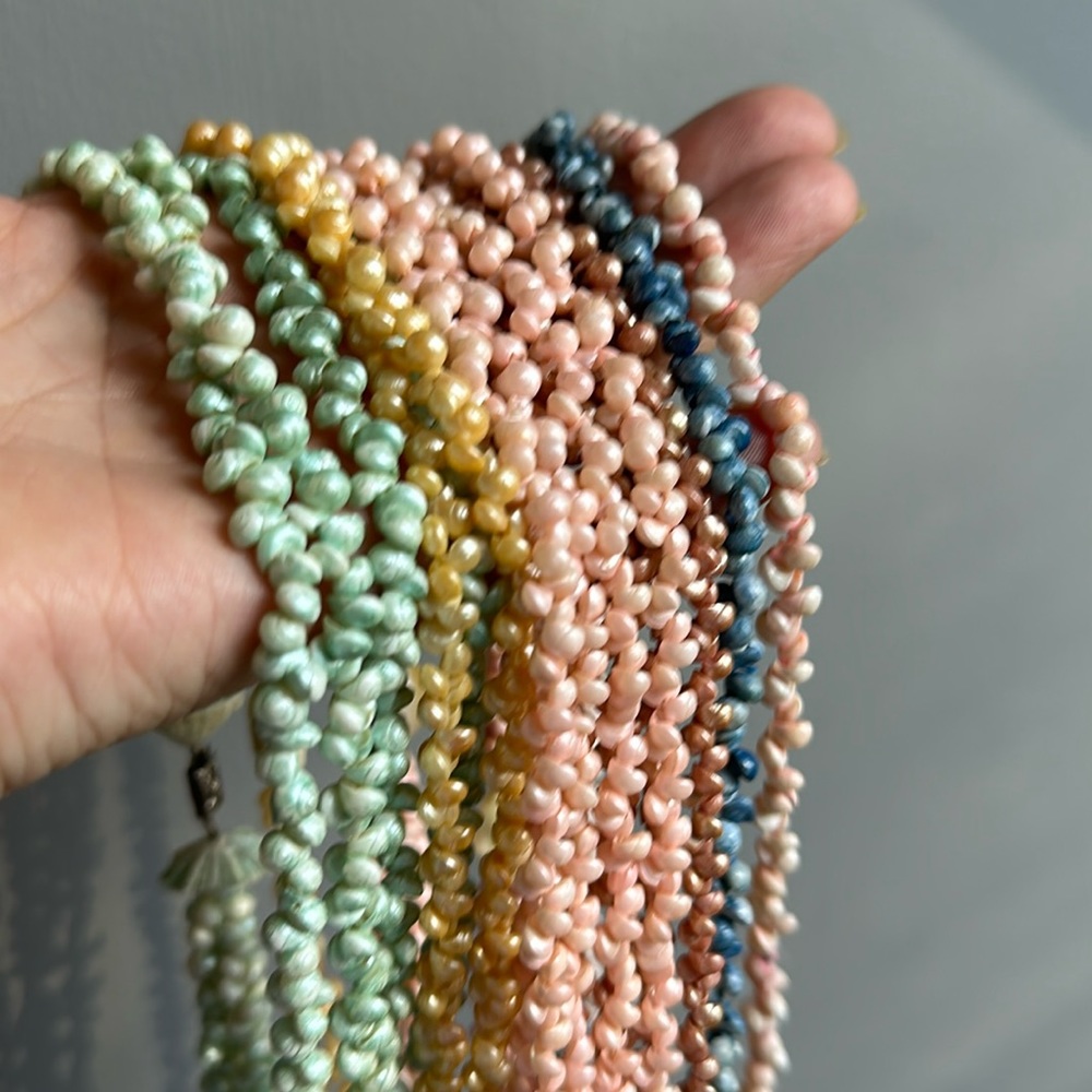 Pikake Rainbow Lei Colors